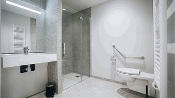 Douche, serviettes fournies