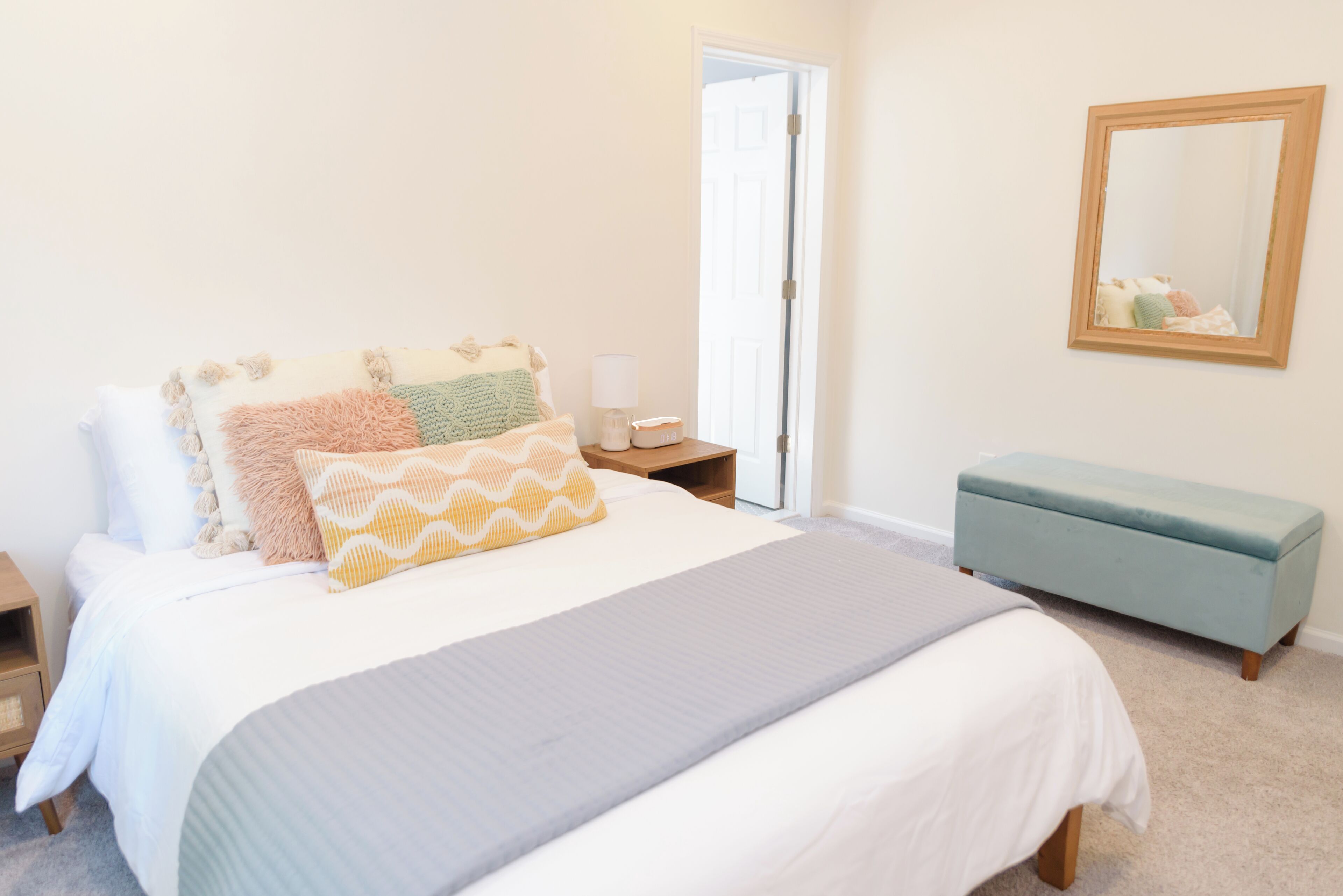 2 bedrooms, desk, iron/ironing board, travel cot