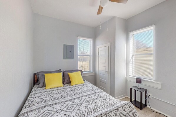 1 quarto, ferros/tábuas de passar roupa, Wi-Fi, roupa de cama