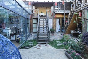 Unclassified image, 4 of 64, button - Lijiang Youmi Inn (Lijiang)