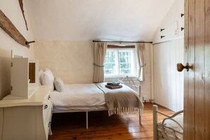 2 dormitorios, tabla de planchar con plancha, wifi gratis y ropa de cama