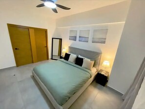 1 Schlafzimmer, Schreibtisch, Bügeleisen/Bügelbrett, WLAN