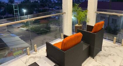 Chic 1-bedroom apartment in fabulous Kokrobite with AC