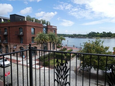Spacious rooms overlooking famous Savannah streets
