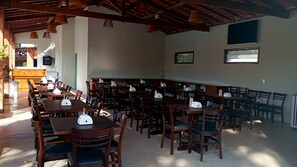 Breakfast, lunch and dinner served - Santa Areia Lençóis Pousada (Santo Amaro do Maranhão)