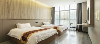 Yijia Business Hotel