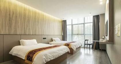Yijia Business Hotel