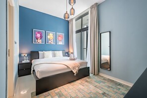 3 bedrooms, in-room safe, iron/ironing board, free WiFi