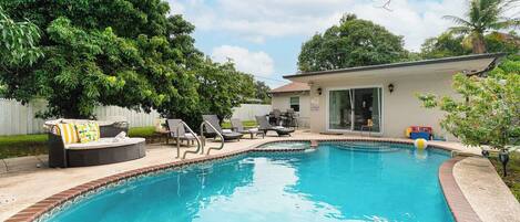 Outdoor pool, a heated pool