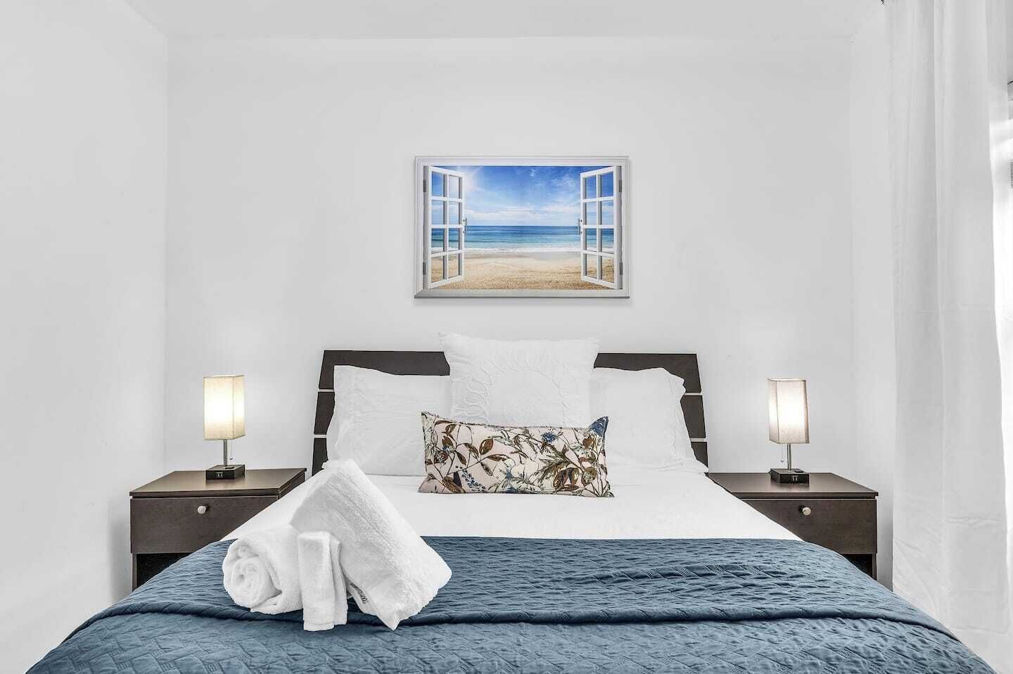 3 多间卧室、办公桌、熨斗/熨衣板、旅行婴儿床