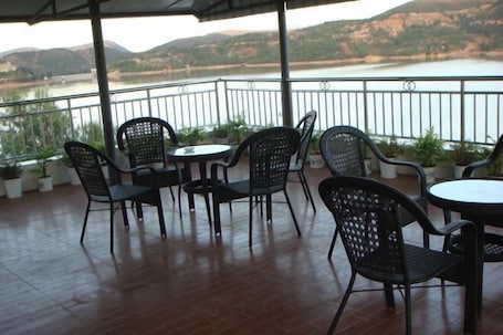 お食事. Langbapu Tulin Hotel