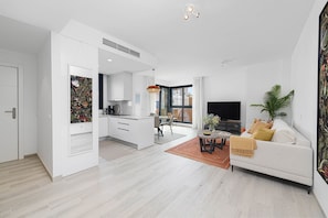 50-inch flat-screen TV with cable channels - Solaga - Zambrano (Málaga)