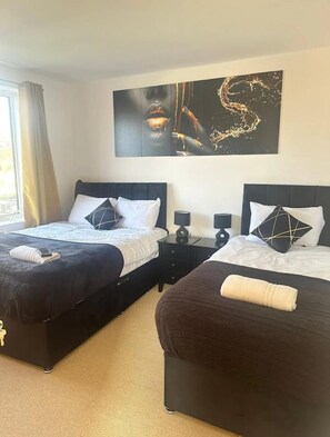 Casa | 3 habitaciones, wifi gratis y ropa de cama 