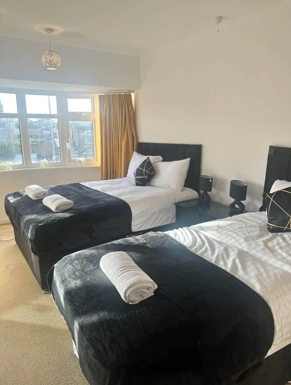 บ้านพัก | 3 ห้องนอน, Wi-Fi ฟรี, ผ้าปูที่นอน