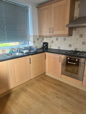 House | Private kitchen | Fridge, microwave, oven, stovetop