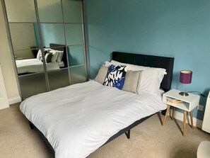 1 Schlafzimmer, Bügeleisen/Bügelbrett, kostenloses WLAN, Bettwäsche