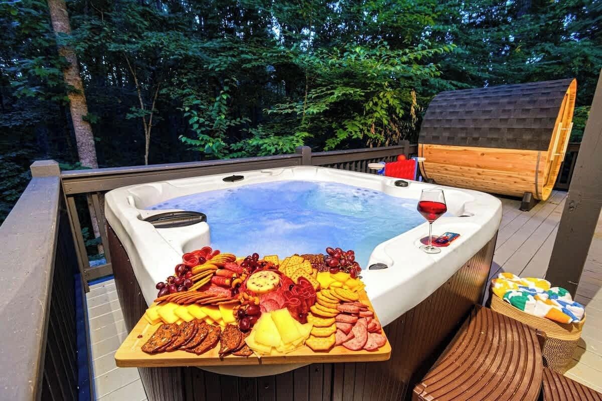 Outdoor spa tub