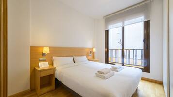 1 bedroom, iron/ironing board, Internet, bed sheets