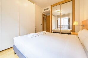 1 間睡房、熨斗/熨衫板、上網、床單