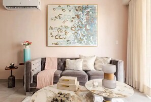 Smart TV, printers - Bellavista Spacious and Cozy (Santo Domingo)