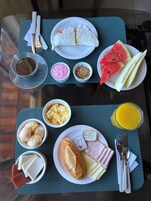 每日供应即点即煮早餐（每人 BRL 20）