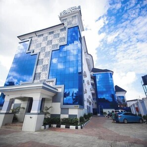 Exterior - Ugwis Hotel and Suites (Calabar)