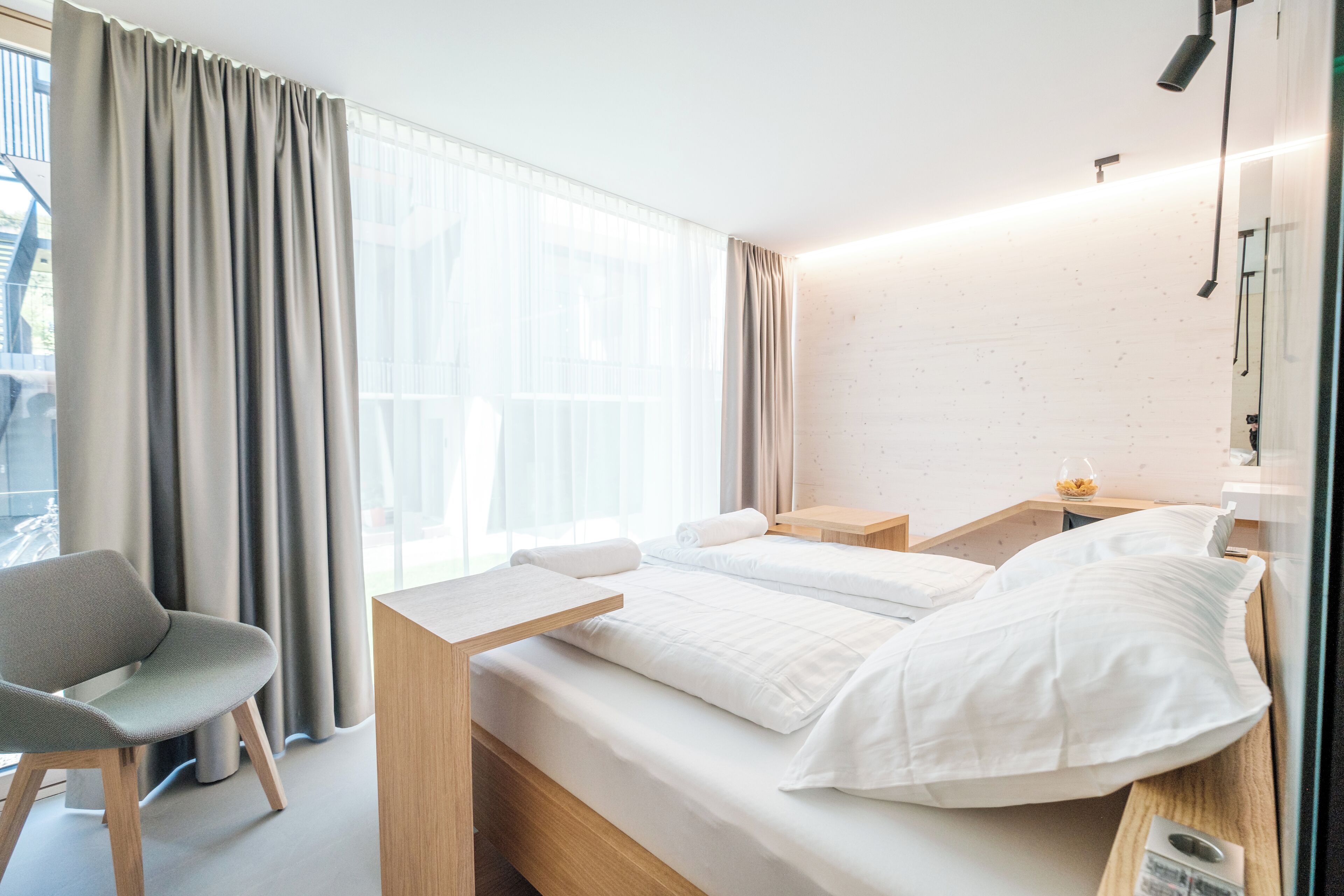 Luxury Cabin, Balcony, Hill View | Desk, blackout curtains, soundproofing, iron/ironing board