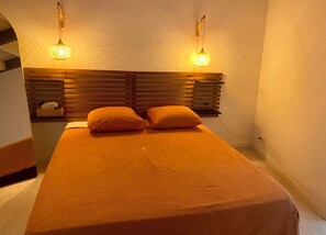 3 bedrooms, bed sheets - Beautiful, bright duplex apartment in Marseille (Marseille)