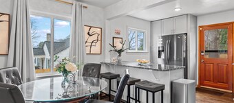 Hapeville Hideaway • 5 Min to ATL • Perfect for Layovers, Crews & Biz Travel