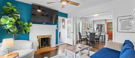 Smart TV, fireplace, computer monitors, printers