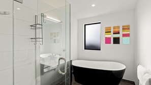 Dusch, hårtork och handdukar