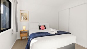 2 bedrooms, WiFi, bed sheets