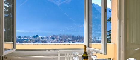 Apartment, 2 Bedrooms | Dining