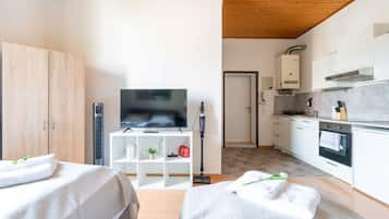 1 bedroom, iron/ironing board, travel crib, WiFi