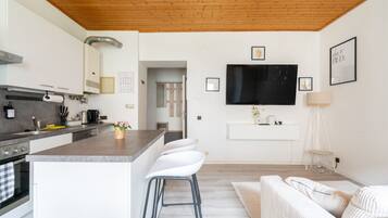 Réfrigérateur, four, plaque de cuisson, lave-vaisselle