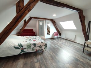 6 chambres, fer et planche à repasser, lit parapluie, Wi-Fi gratuit