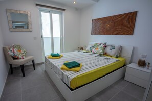 2 chambres, bureau, accès au Wi-Fi (inclus), literie fournie