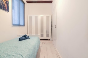 3 quartos, ferros/tábuas de passar roupa, berço de viagem, Wi-Fi