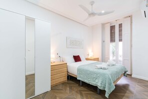 1 makuuhuone, silitysrauta/-lauta, vauvan matkasänky, ilmainen Wi-Fi