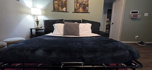 2 bedrooms, desk, iron/ironing board, travel crib