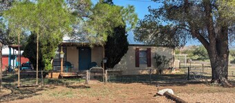 3 bedroom, unique vintage private house with beautiful, peaceful mountain views