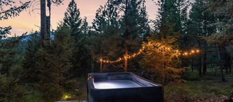 Stargazer Cabin - a Romantic Glamping Cabin Near Missoula, Montana