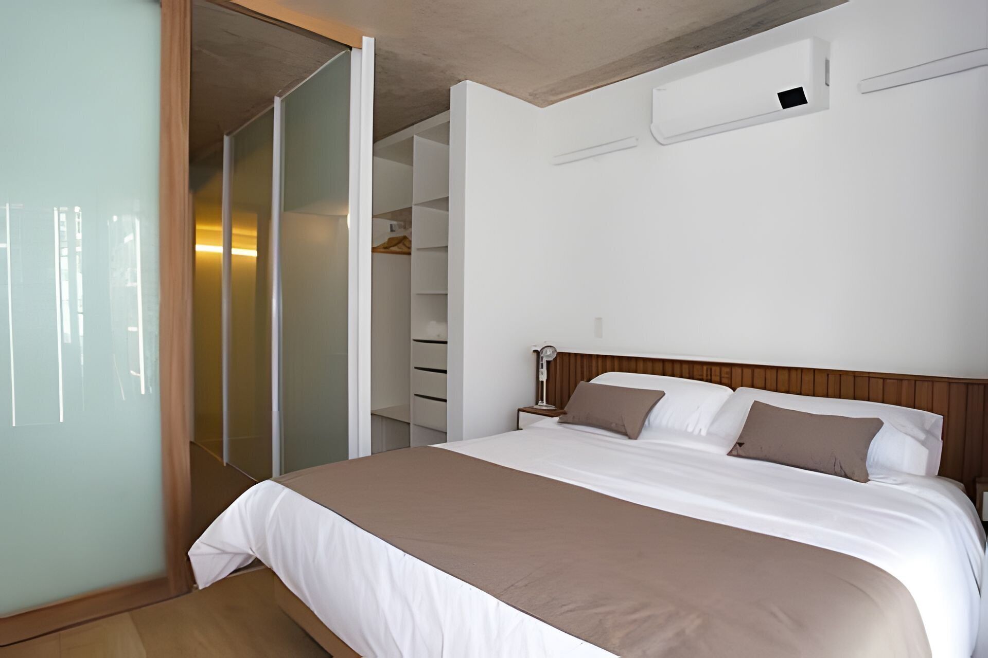 Deluxe Apartment | Premium bedding, down duvets, in-room safe, free WiFi