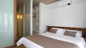 Deluxe Apartment | Premium bedding, down duvets, in-room safe, free WiFi
