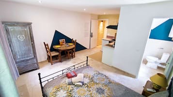 1 habitación, wifi y ropa de cama