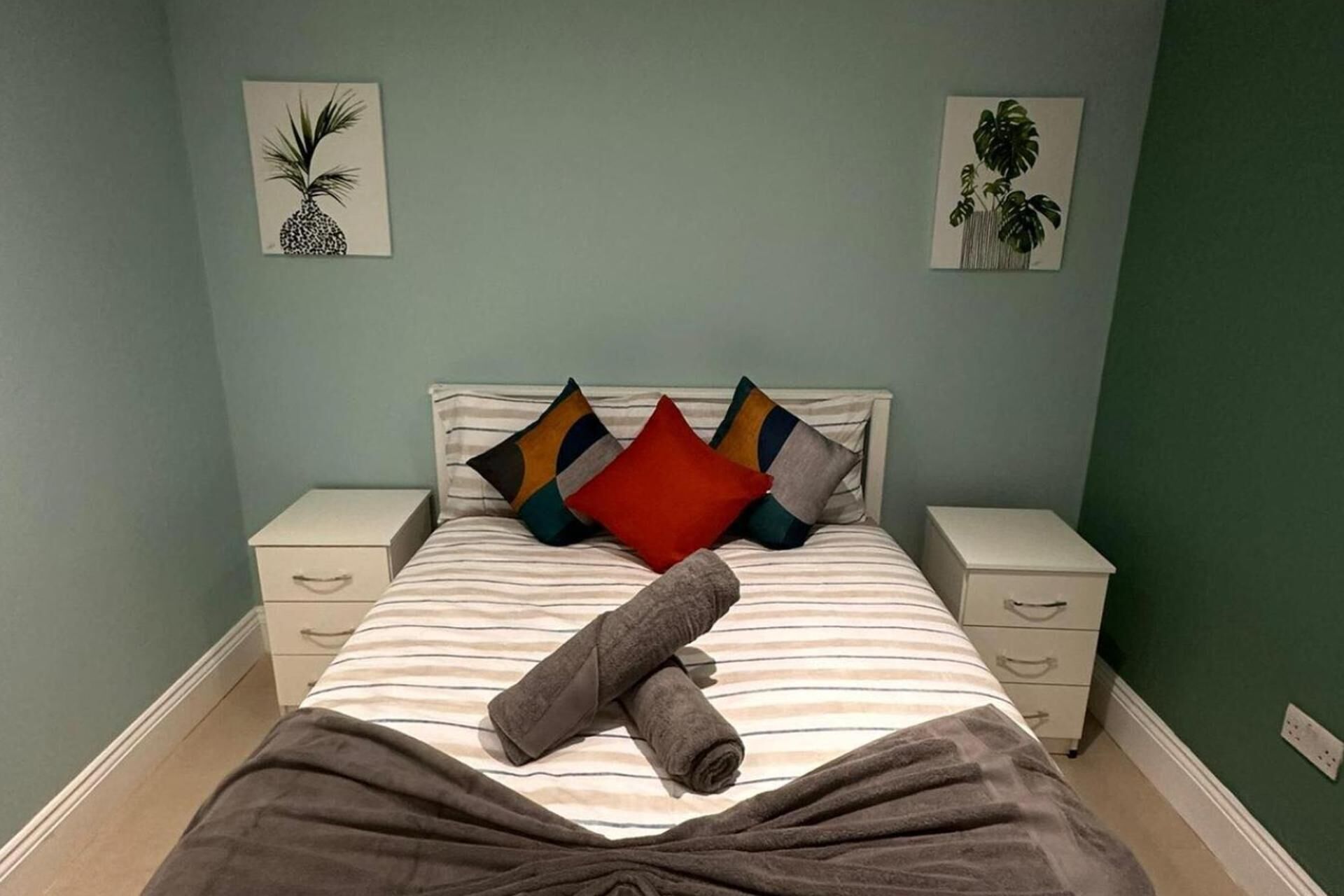 1 bedroom, iron/ironing board, free WiFi, bed sheets