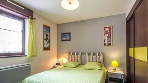 1 bedroom, WiFi (surcharge), bed sheets