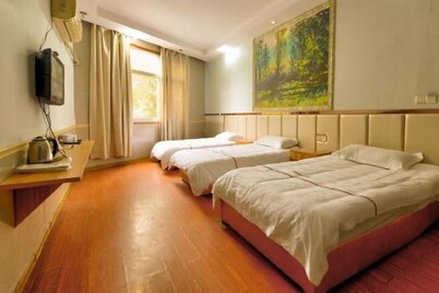 Linhai Shisu Business Hotel