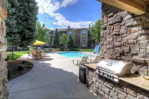 Peaceful Retreat*Close to SKIING*Hot tub*Gym