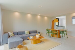 TV - IT82 Beautiful 3/4 Apartment, Beachfront, Sea View - Itacimirim (Camaçari)